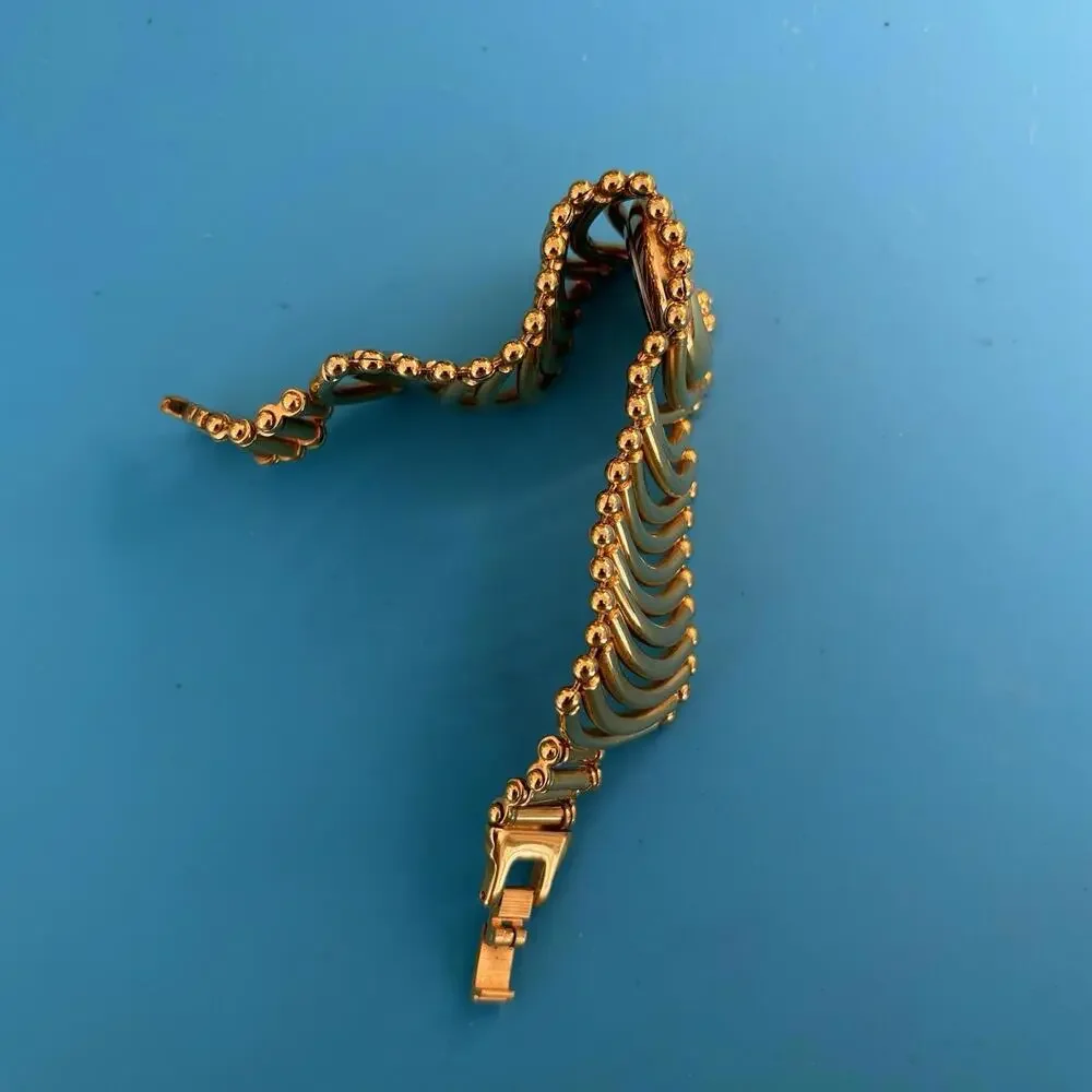 Geometric Concentric  Styled Gold Colored Bangle Band Watch - Picture 4 of 10